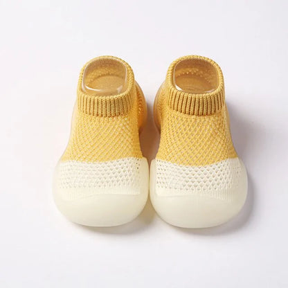 Premières chaussures pour bébé